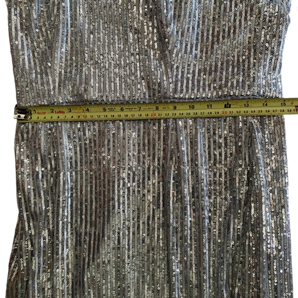 Nwt Adrianna Papell Sequin Cutaway Gown Silver women’s Size 8  US  $ 219 - Picture 12 of 16